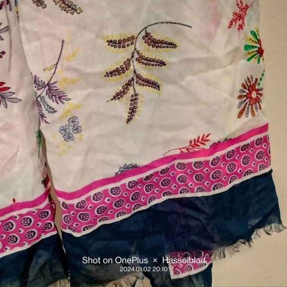 Talbots NWT Floral Botanical Fringe Hem Multifunctional Rectangle Scarf Wrap - Picture 10 of 13